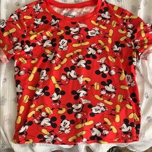 Cute Disney crop top!